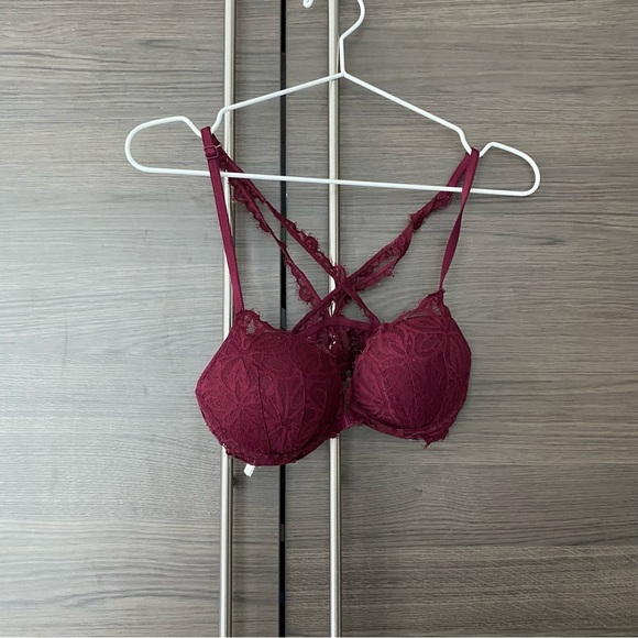 Victoria’s Secret Date Racerback Bra - Picture 2 of 4